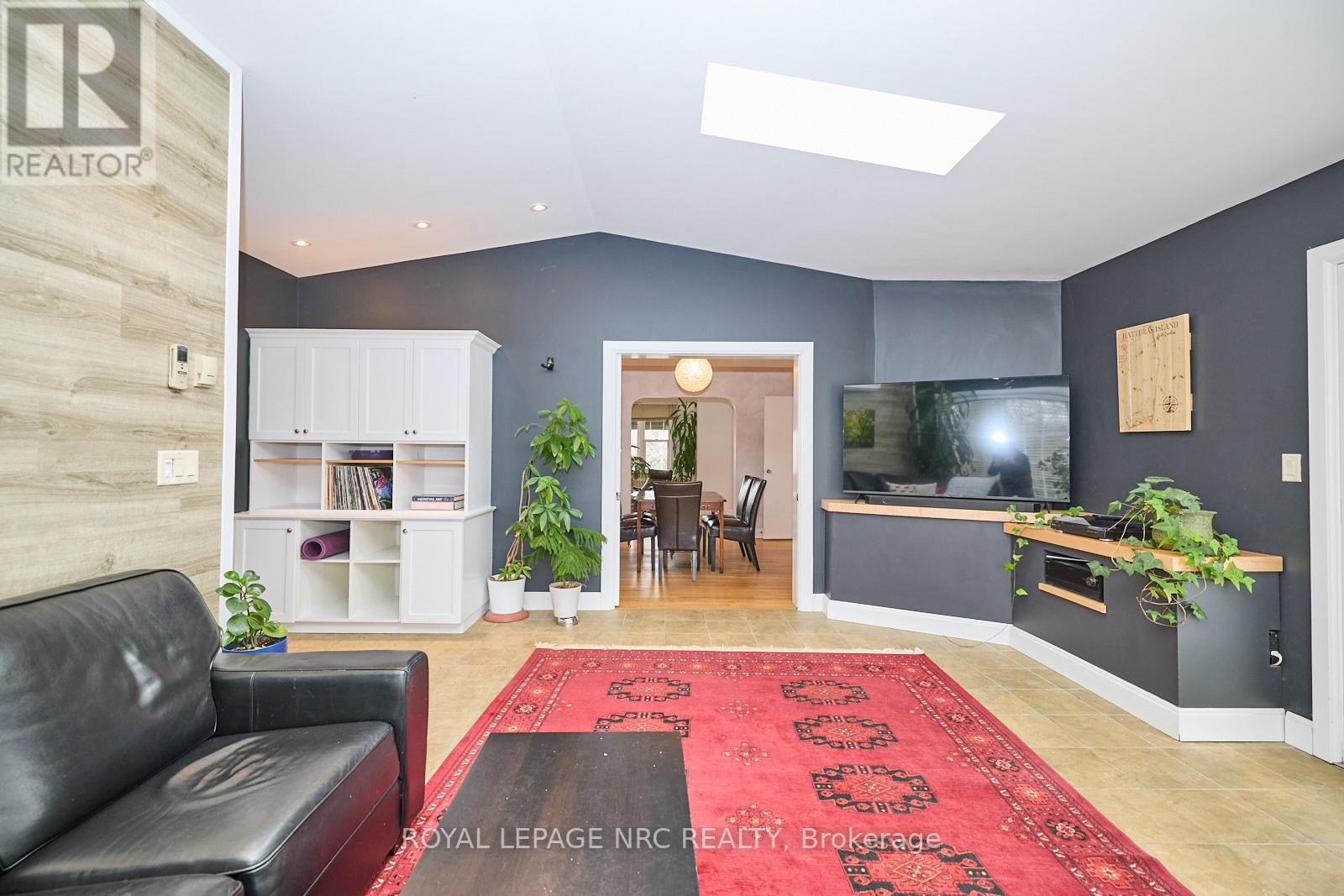 157 South Drive S, St. Catharines (Old Glenridge), Ontario  L2R 4W3 - Photo 24 - X12101088