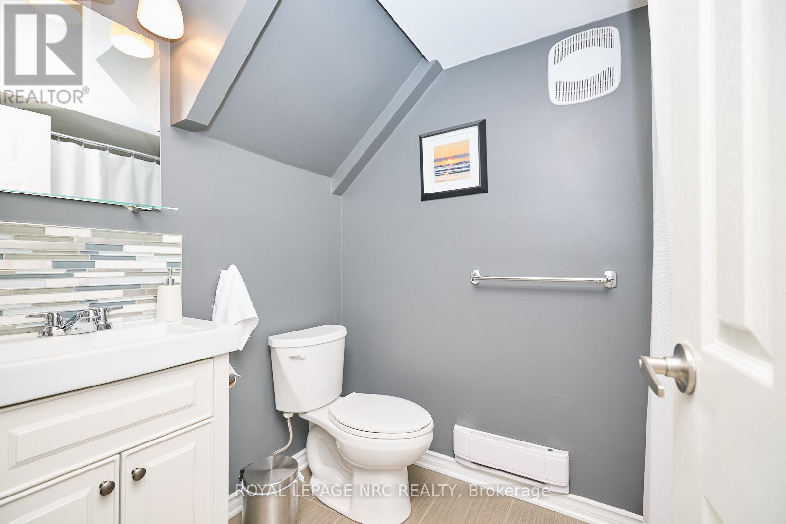 157 South Drive S, St. Catharines (Old Glenridge), Ontario  L2R 4W3 - Photo 37 - X12101088