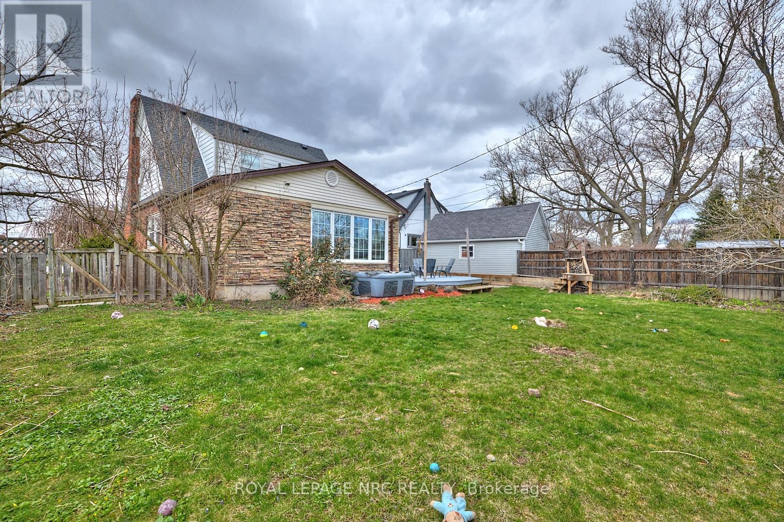 157 South Drive S, St. Catharines (Old Glenridge), Ontario  L2R 4W3 - Photo 41 - X12101088