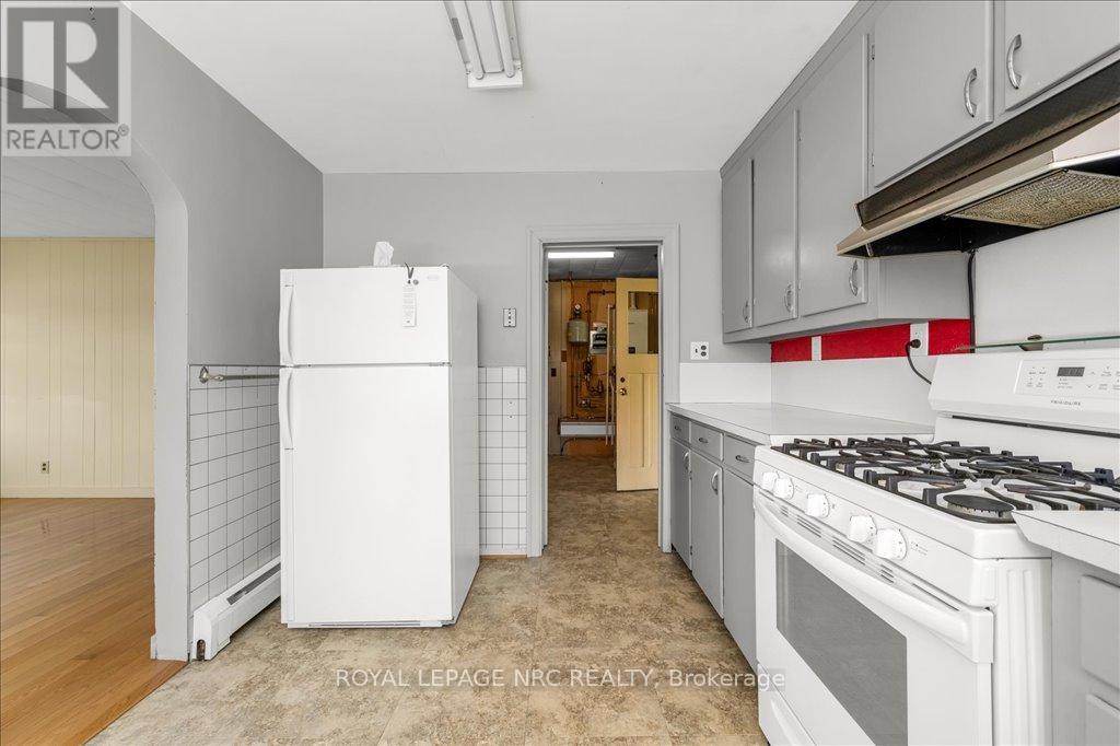 2503 Dominion Road, Fort Erie (Ridgeway), Ontario  L0S 1N0 - Photo 16 - X12102774