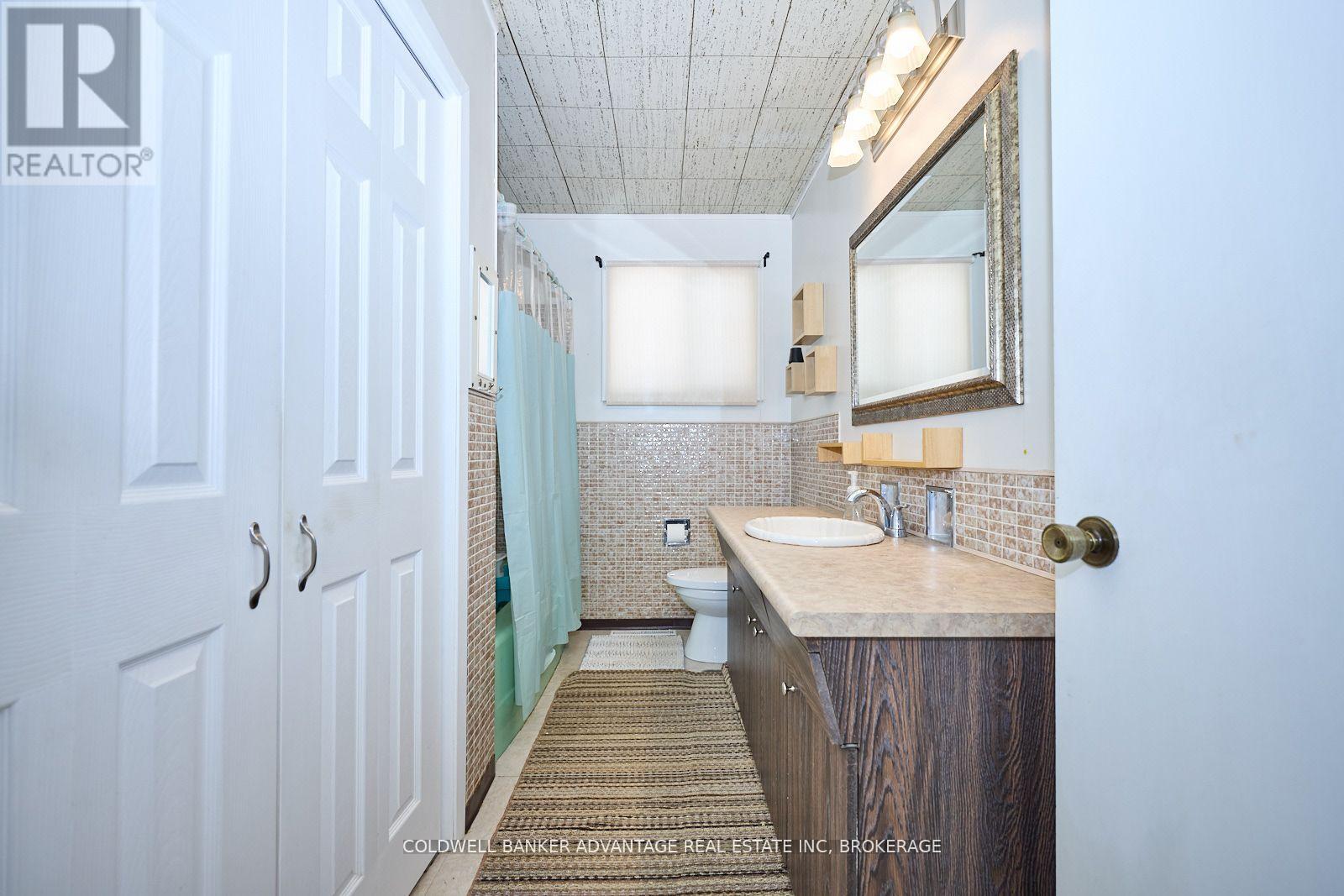 68 Cameron Avenue W, Welland (Lincoln/crowland), Ontario  L3B 1K2 - Photo 12 - X12102860