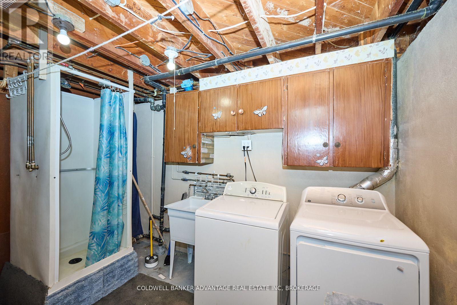 68 Cameron Avenue W, Welland (Lincoln/crowland), Ontario  L3B 1K2 - Photo 16 - X12102860
