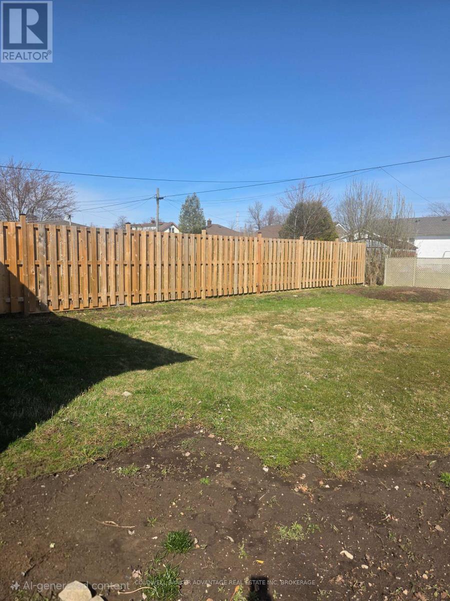 68 Cameron Avenue W, Welland (Lincoln/crowland), Ontario  L3B 1K2 - Photo 20 - X12102860