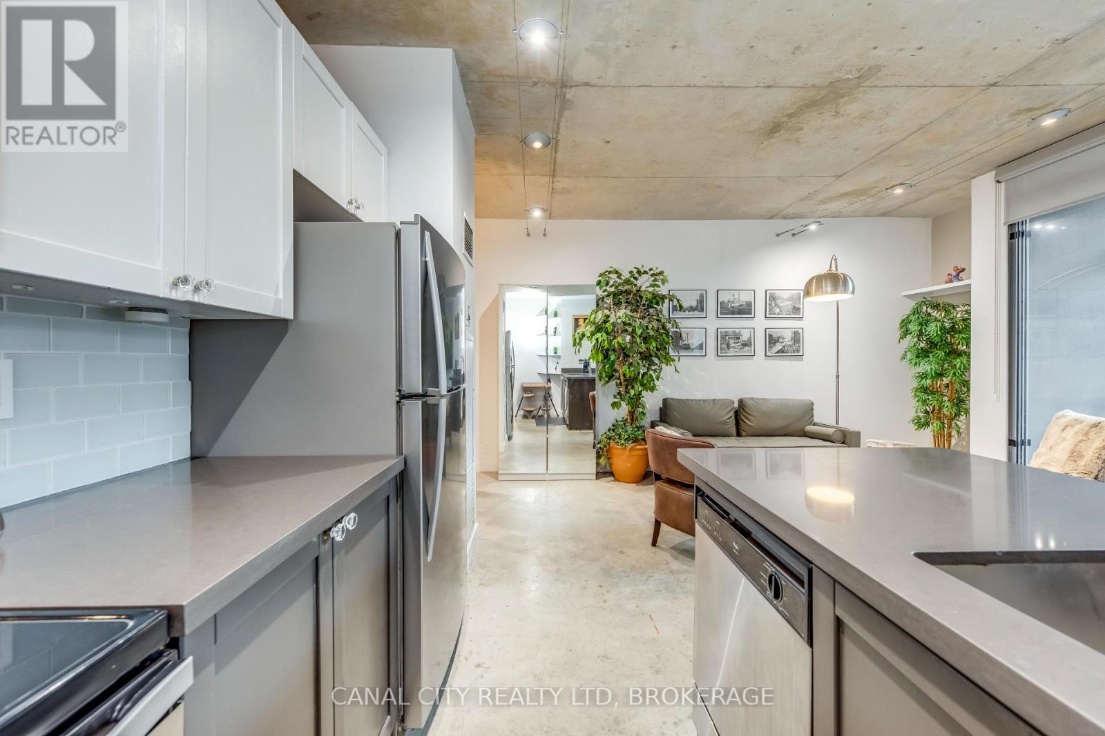 201 - 36 Charlotte Street W, Toronto (Waterfront Communities), Ontario  M5V 3P7 - Photo 25 - C12102910