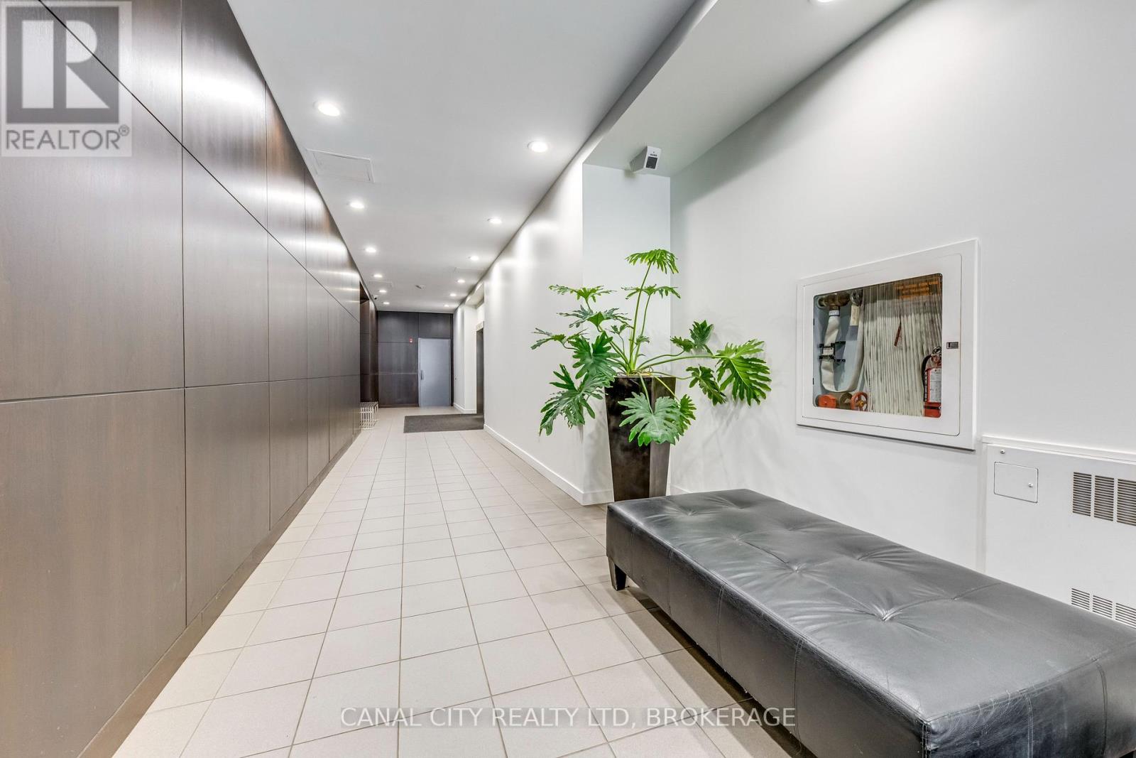 201 - 36 Charlotte Street W, Toronto (Waterfront Communities), Ontario  M5V 3P7 - Photo 33 - C12102910
