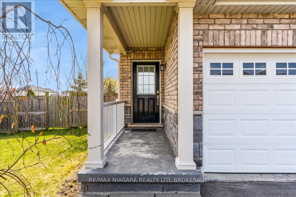 187 Cardinal Crescent, Welland (Coyle Creek), Ontario  L3C 0B7 - Photo 2 - X12102971