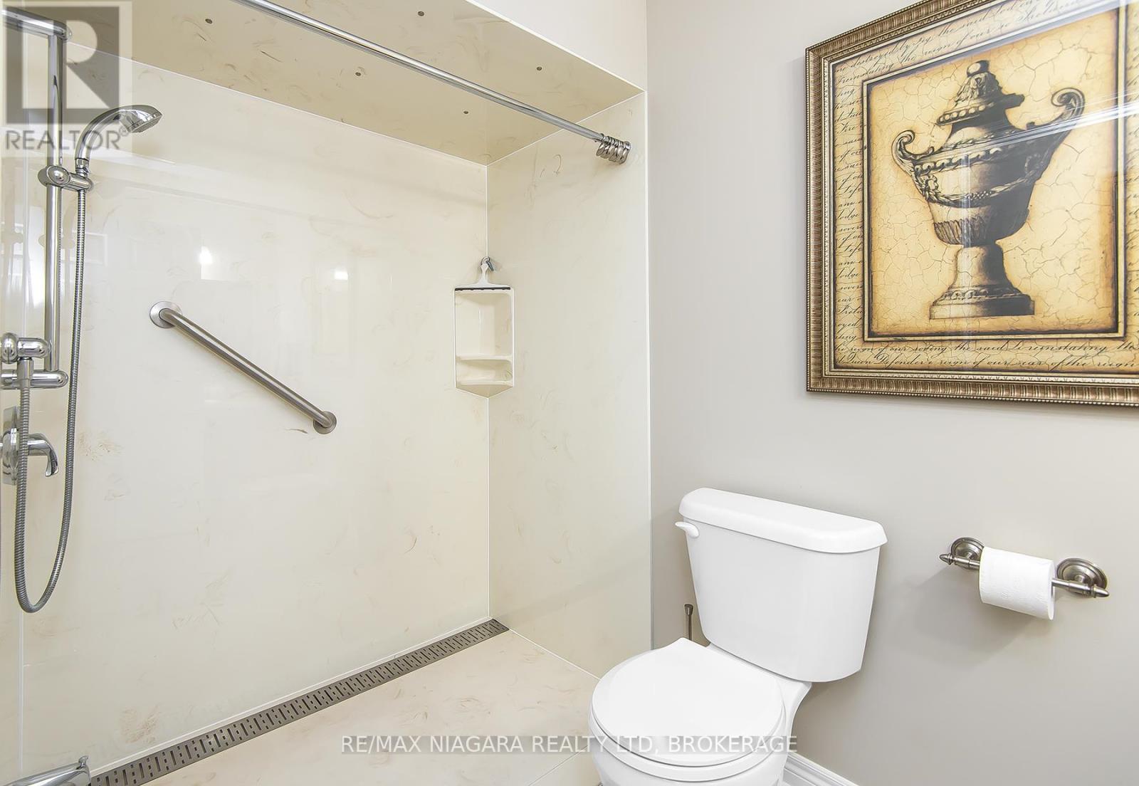 67 Bridgewater Court, Welland (N. Welland), Ontario  L3C 7M6 - Photo 29 - X12103375
