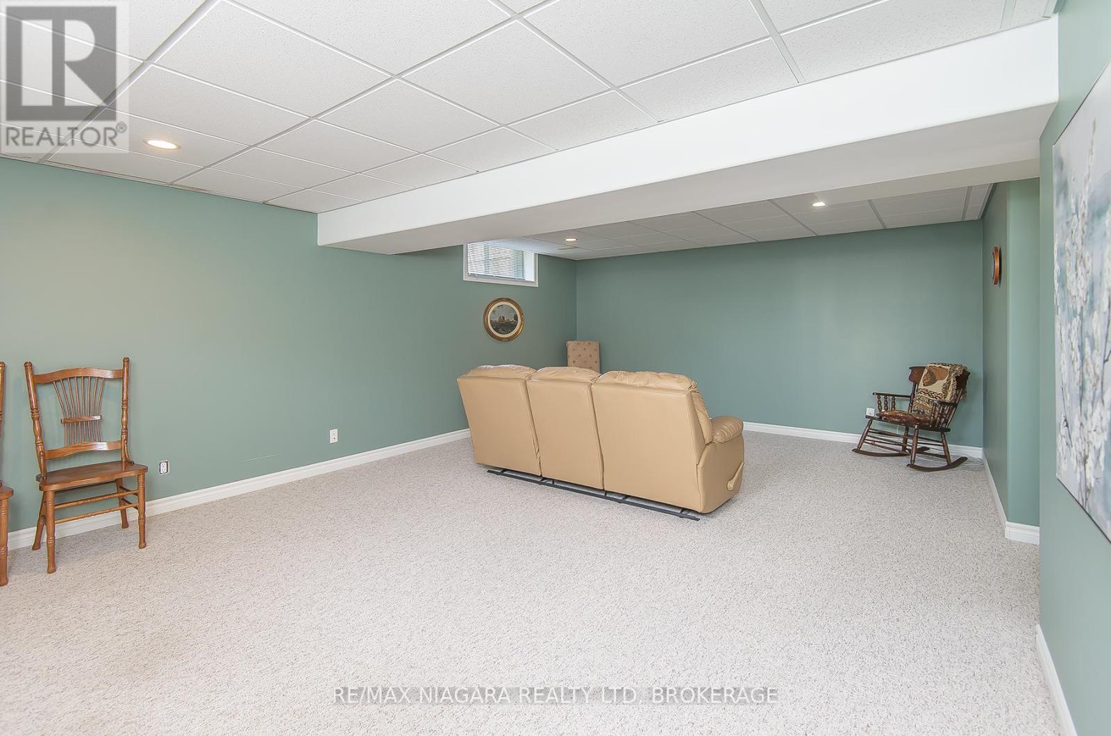 67 Bridgewater Court, Welland (N. Welland), Ontario  L3C 7M6 - Photo 33 - X12103375