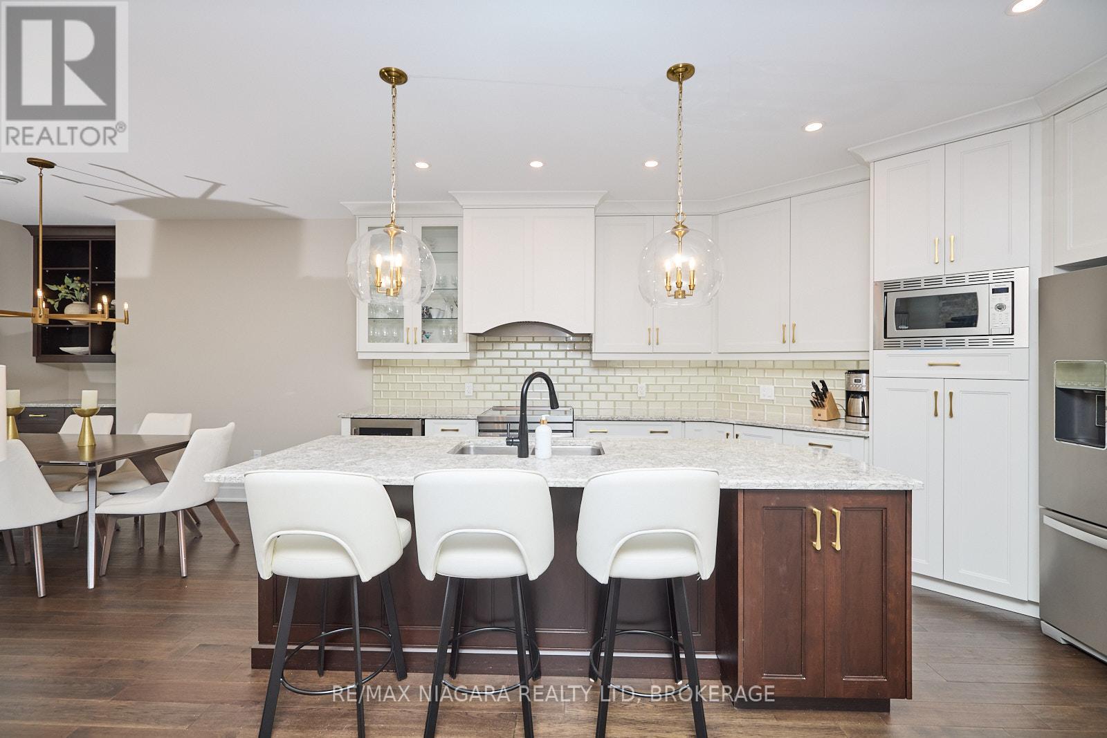 50 Aberdeen Lane S, Niagara-On-The-Lake (Town), Ontario  L0S 1S0 - Photo 11 - X12104517