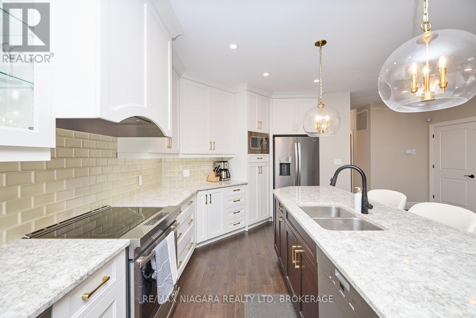 50 Aberdeen Lane S, Niagara-On-The-Lake (Town), Ontario  L0S 1S0 - Photo 12 - X12104517