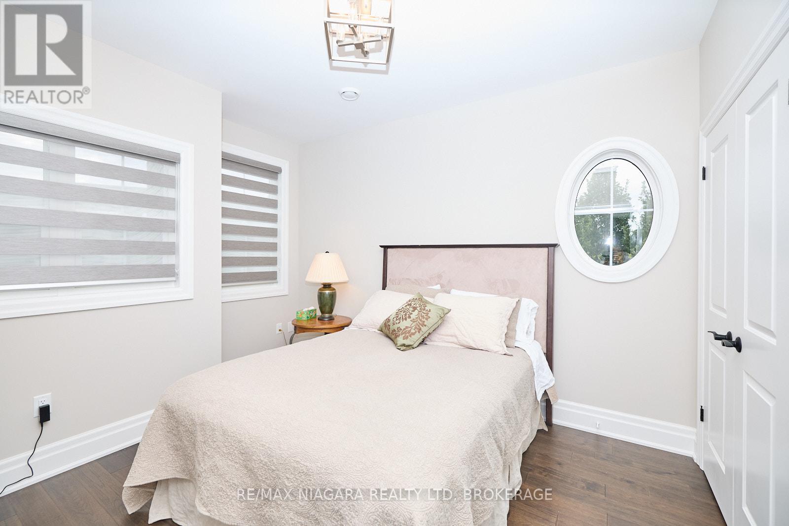 50 Aberdeen Lane S, Niagara-On-The-Lake (Town), Ontario  L0S 1S0 - Photo 23 - X12104517
