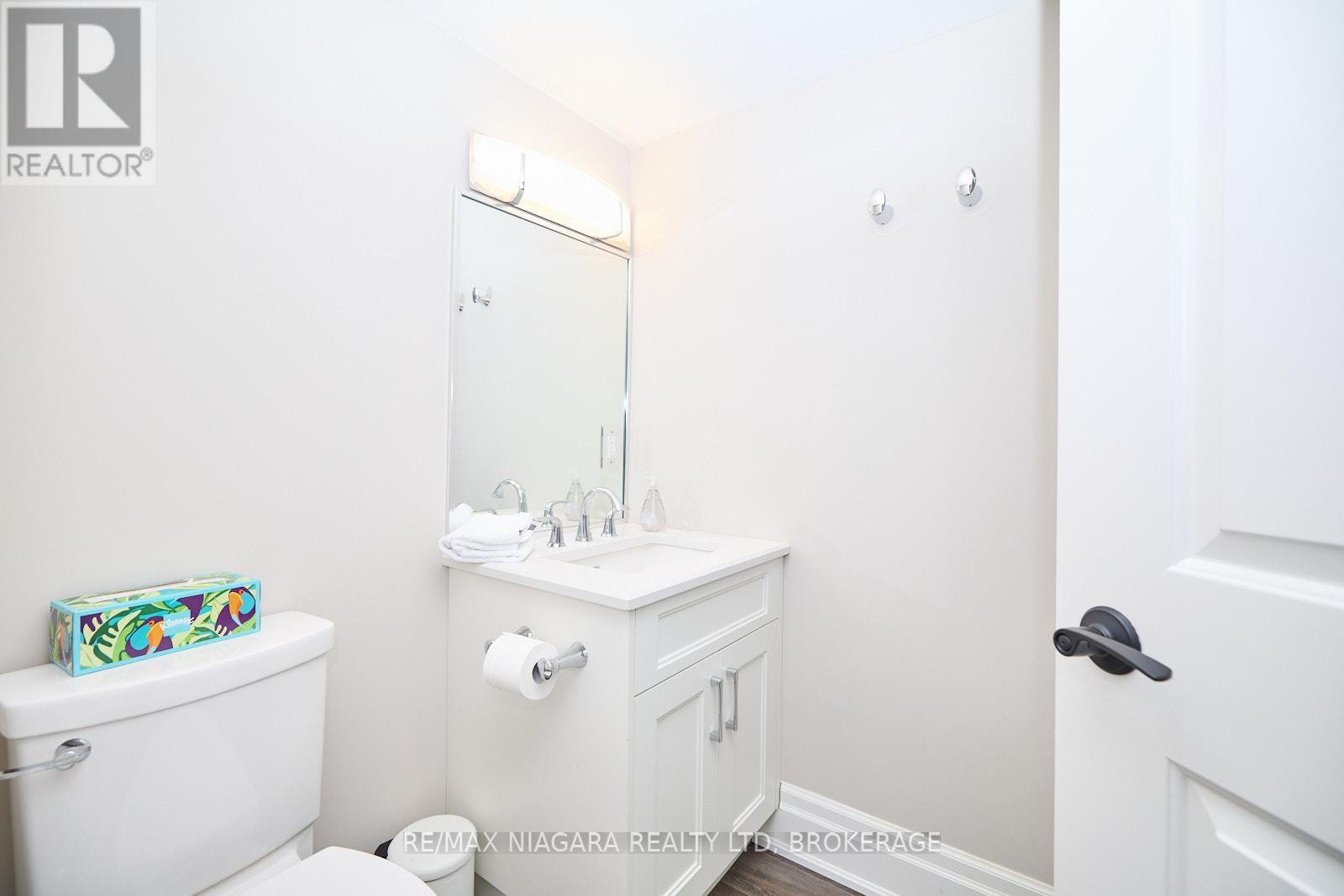 50 Aberdeen Lane S, Niagara-On-The-Lake (Town), Ontario  L0S 1S0 - Photo 32 - X12104517