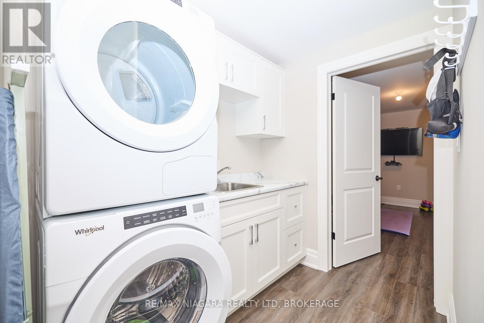 50 Aberdeen Lane S, Niagara-On-The-Lake (Town), Ontario  L0S 1S0 - Photo 33 - X12104517