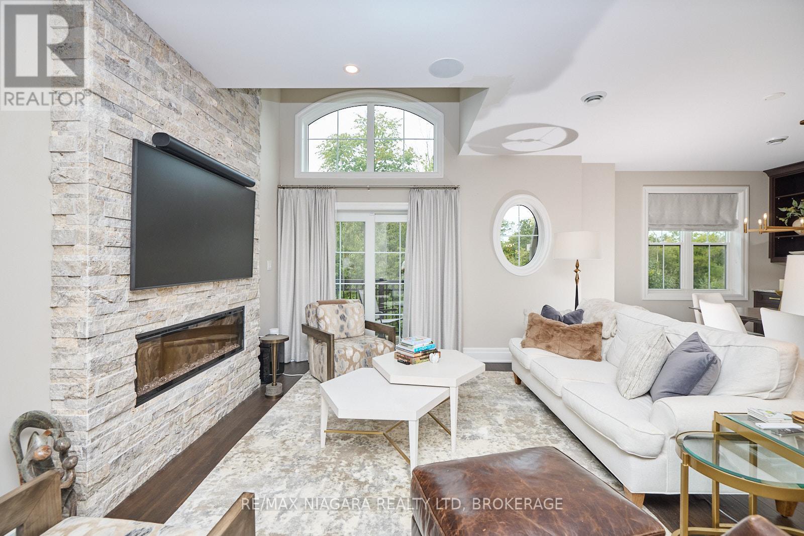 50 Aberdeen Lane S, Niagara-On-The-Lake (Town), Ontario  L0S 1S0 - Photo 6 - X12104517