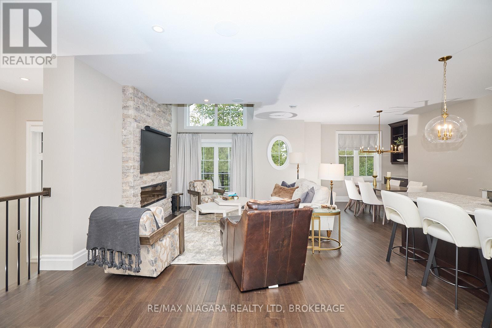 50 Aberdeen Lane S, Niagara-On-The-Lake (Town), Ontario  L0S 1S0 - Photo 8 - X12104517