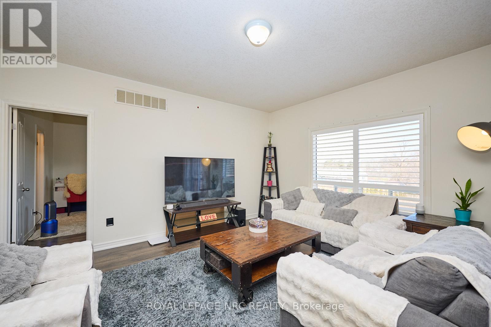 8913 Tallgrass Avenue, Niagara Falls (Lyons Creek), Ontario  L2G 0E6 - Photo 21 - X12104608