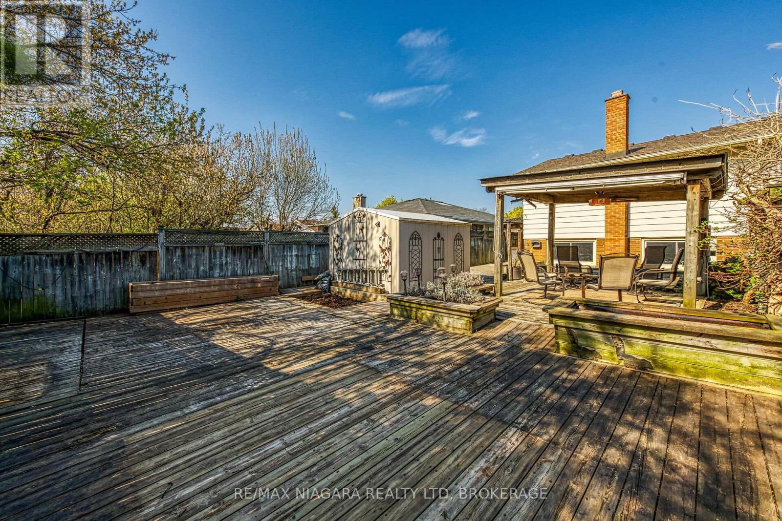 70 Loraine Drive, St. Catharines (Oakdale), Ontario  L2P 3N8 - Photo 41 - X12104613