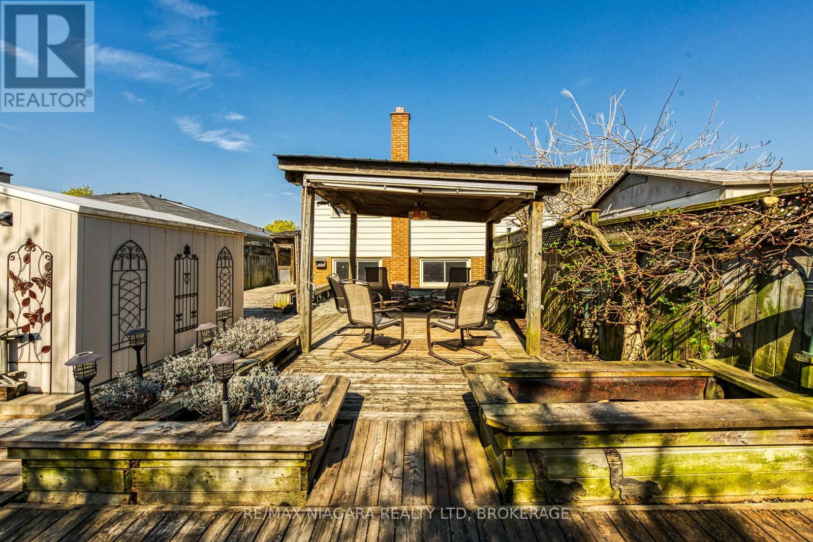 70 Loraine Drive, St. Catharines (Oakdale), Ontario  L2P 3N8 - Photo 42 - X12104613