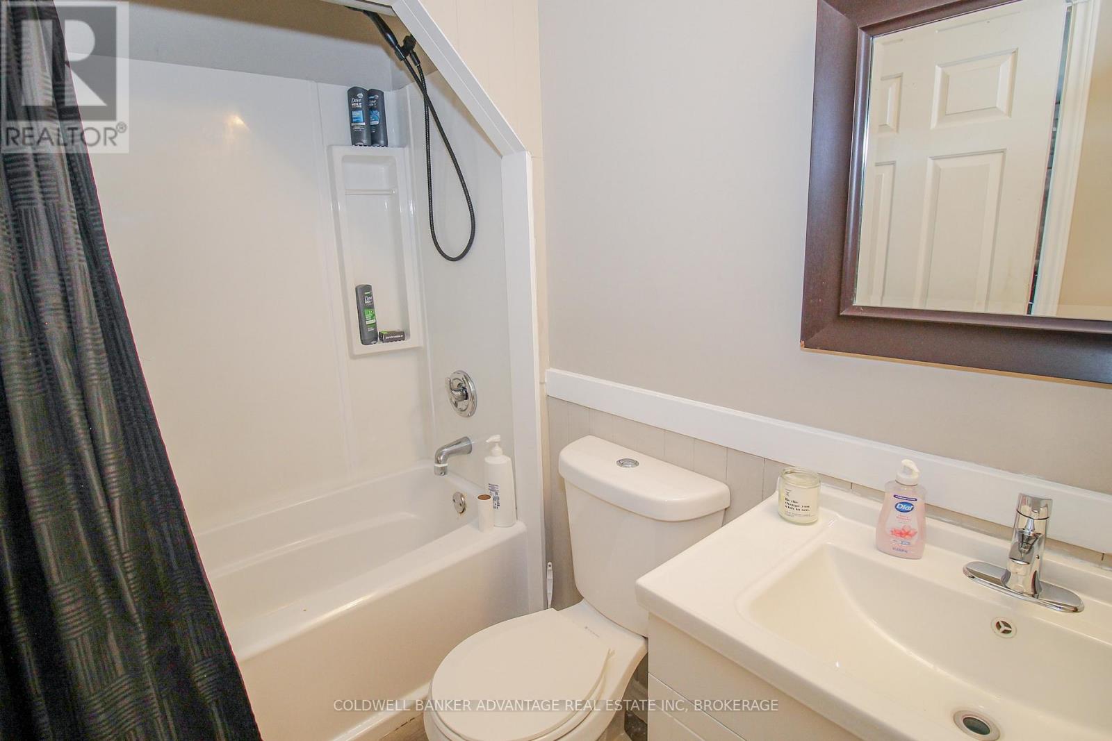 1341 Lakehurst Avenue, Fort Erie, Ontario  L2A 6C5 - Photo 23 - X12104634