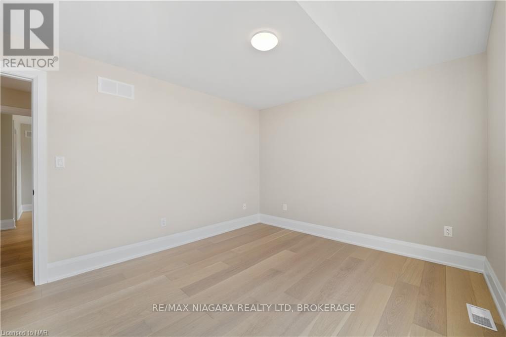 Lot 24 - 6140 Curlin Crescent, Niagara Falls (Forestview), Ontario  L2H 1H4 - Photo 28 - X12104938