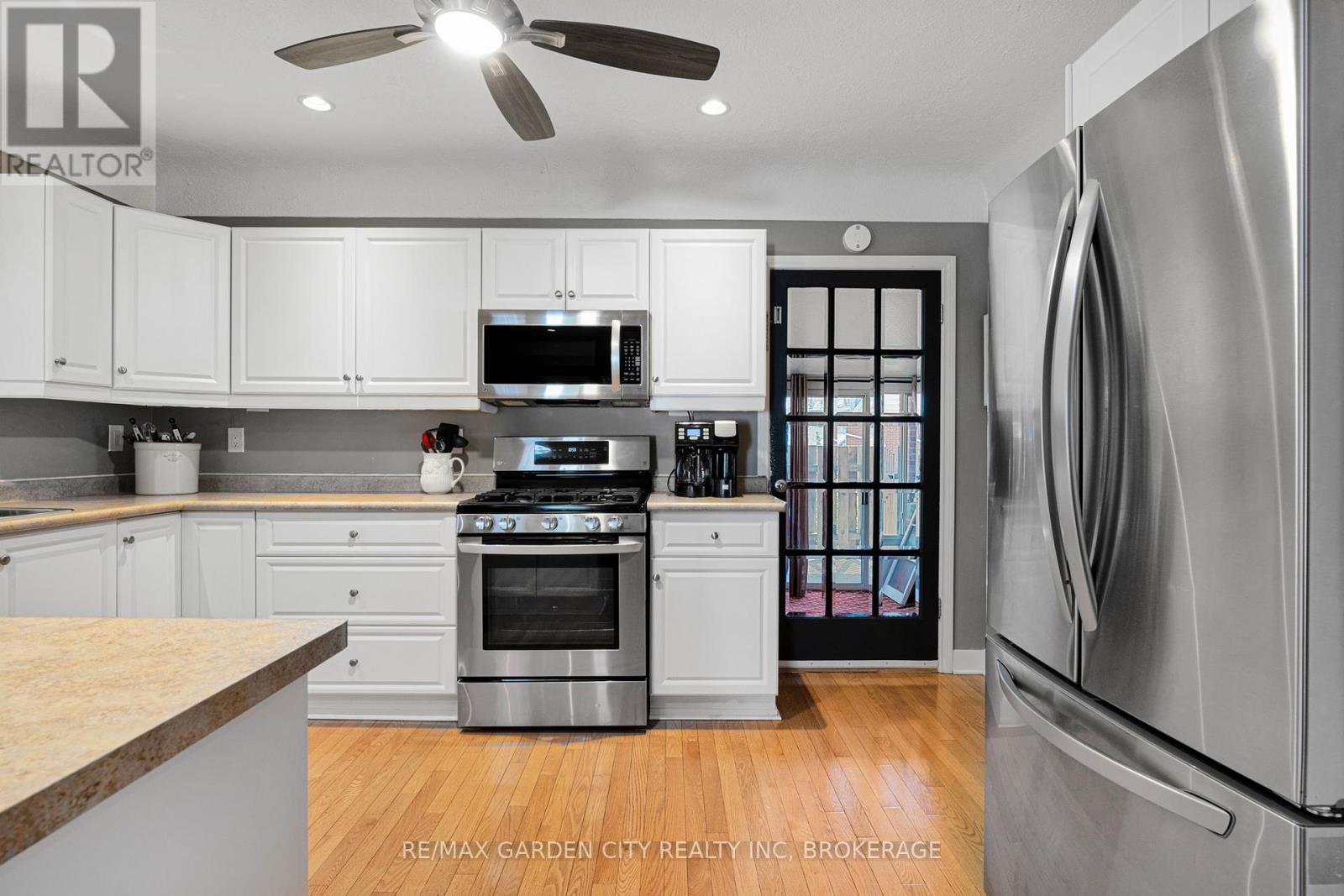 14 Peachtree Parkway, Pelham (Fonthill), Ontario  L0S 1E0 - Photo 14 - X12105012