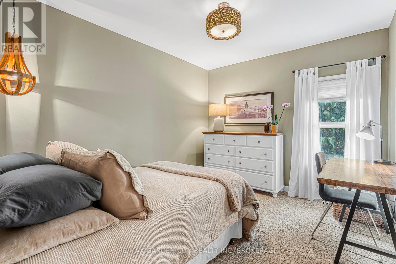 14 Peachtree Parkway, Pelham (Fonthill), Ontario  L0S 1E0 - Photo 23 - X12105012