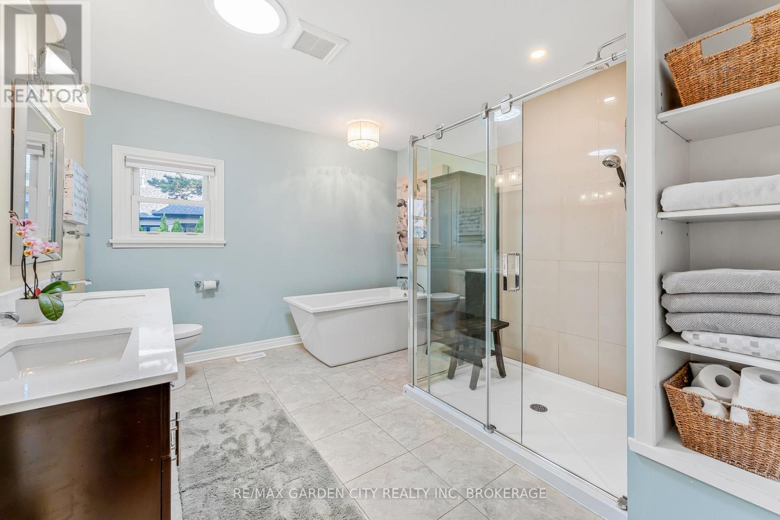 14 Peachtree Parkway, Pelham (Fonthill), Ontario  L0S 1E0 - Photo 27 - X12105012