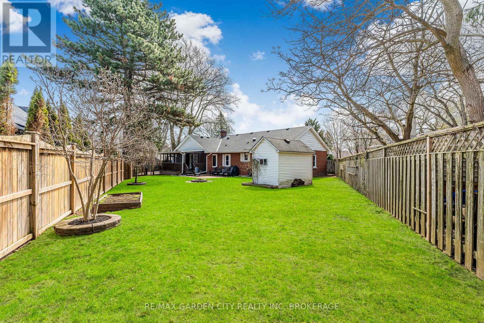 14 Peachtree Parkway, Pelham (Fonthill), Ontario  L0S 1E0 - Photo 34 - X12105012