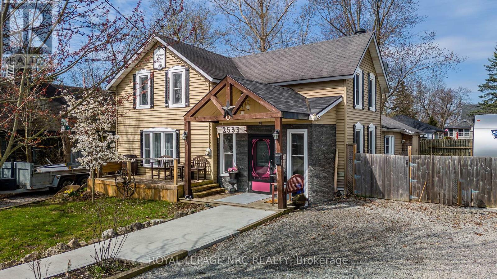 2533 AIRLINE STREET, fort erie (stevensville), Ontario