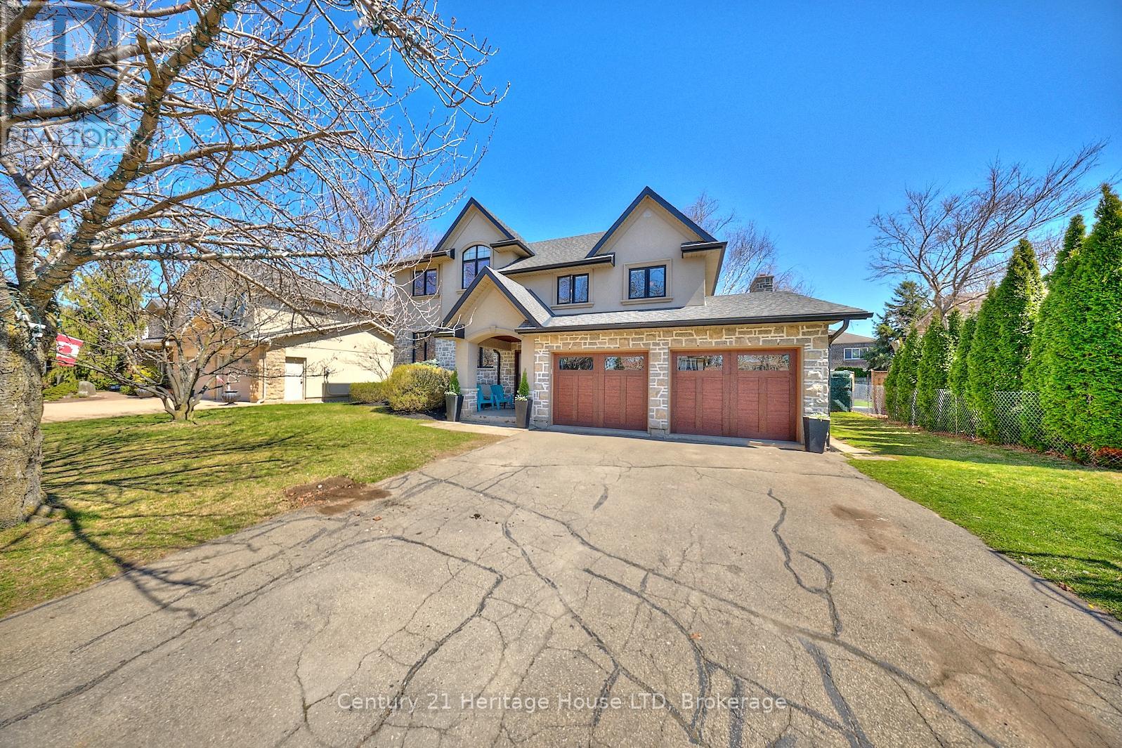 41 ROYAL HENLEY BOULEVARD, st. catharines (martindale pond), Ontario