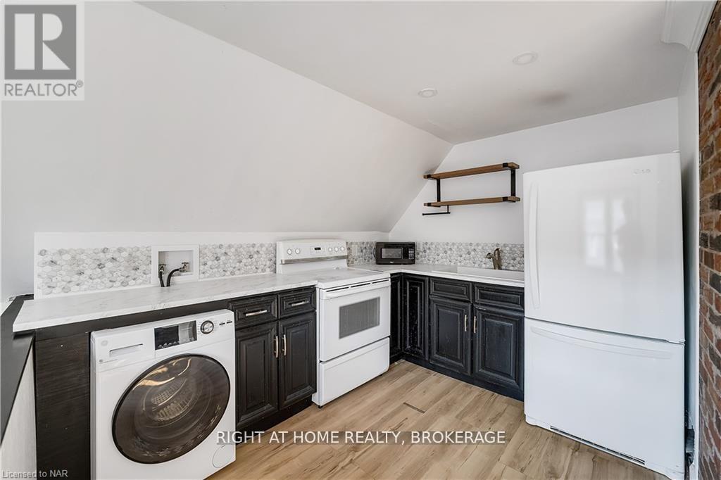 6437 Barker Street, Niagara Falls (Dorchester), Ontario  L2G 1Y6 - Photo 15 - X11974011