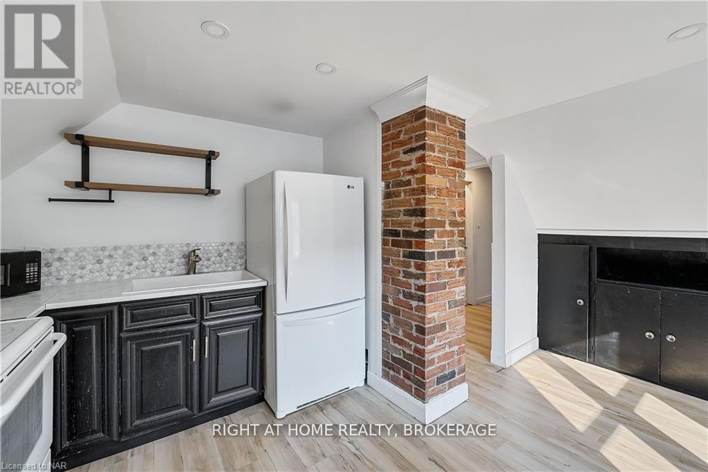 6437 Barker Street, Niagara Falls (Dorchester), Ontario  L2G 1Y6 - Photo 16 - X11974011