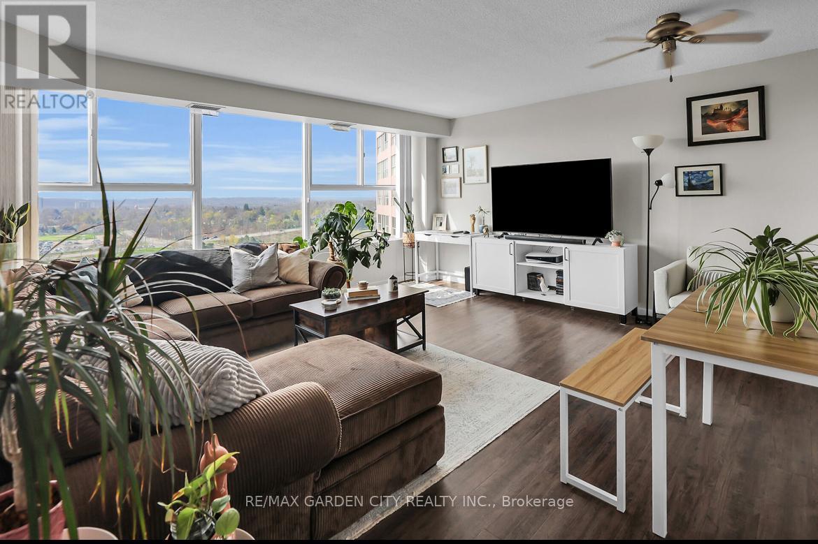 1105 - 7 Gale Crescent, St. Catharines (E. Chester), Ontario  L2R 7M8 - Photo 11 - X12107759