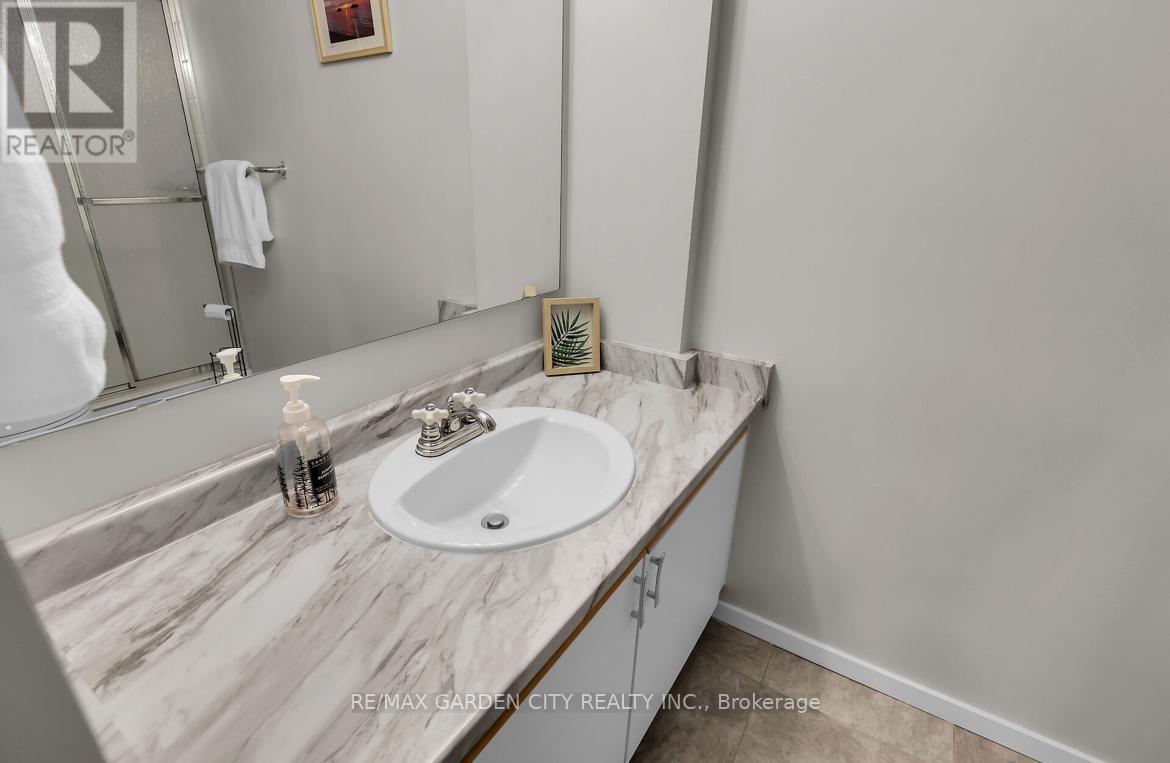 1105 - 7 Gale Crescent, St. Catharines (E. Chester), Ontario  L2R 7M8 - Photo 17 - X12107759