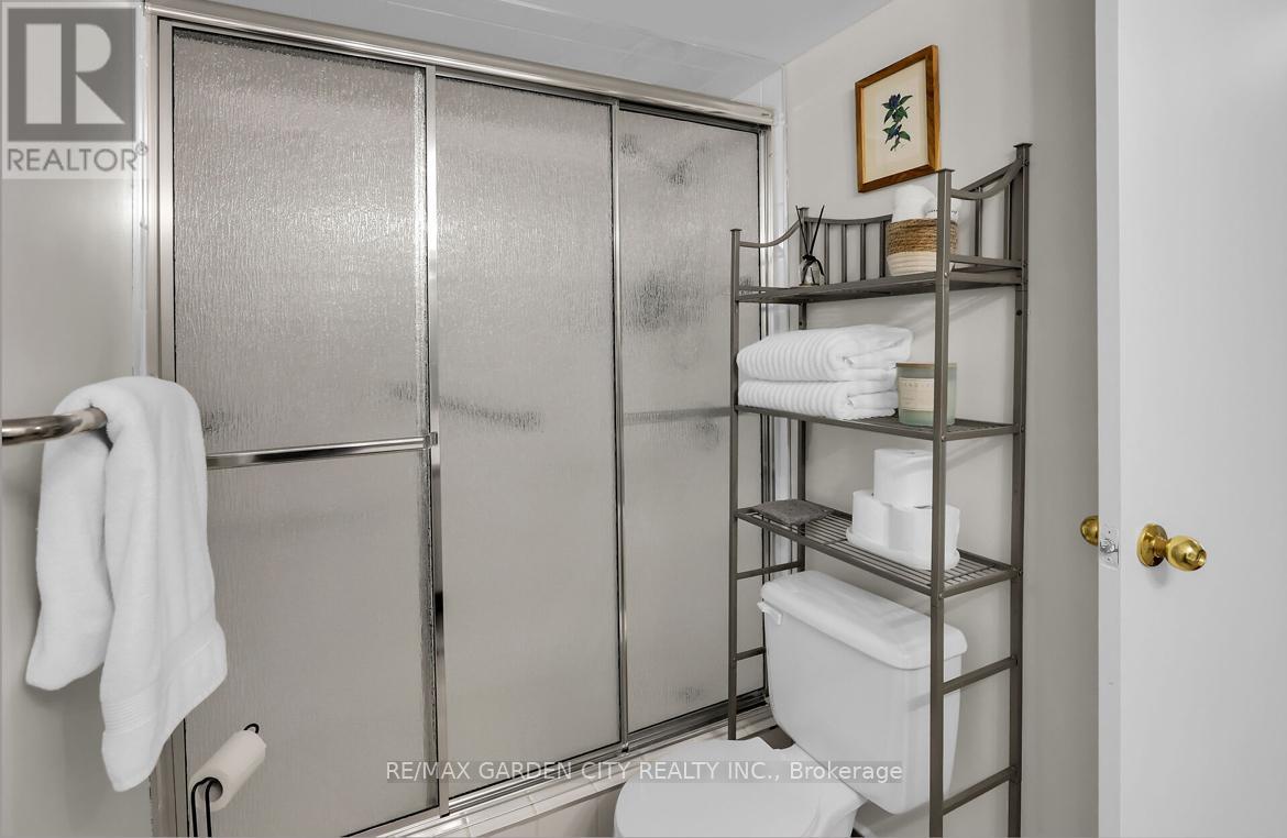 1105 - 7 Gale Crescent, St. Catharines (E. Chester), Ontario  L2R 7M8 - Photo 19 - X12107759