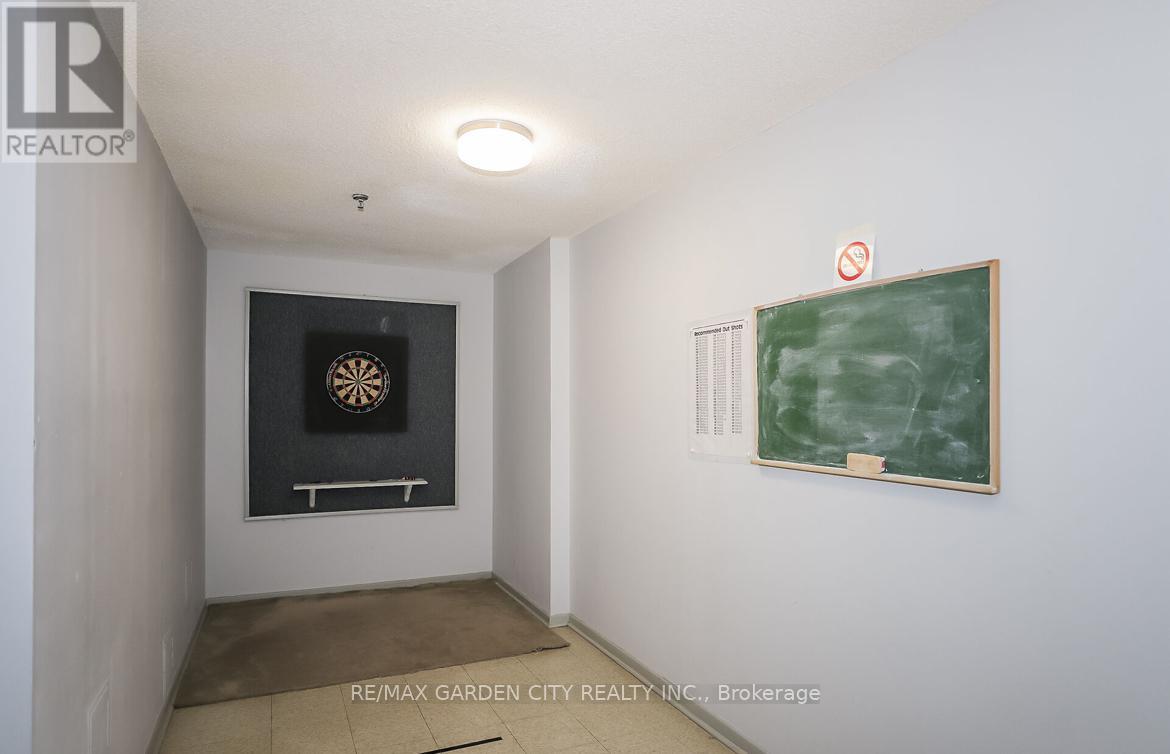 1105 - 7 Gale Crescent, St. Catharines (E. Chester), Ontario  L2R 7M8 - Photo 36 - X12107759