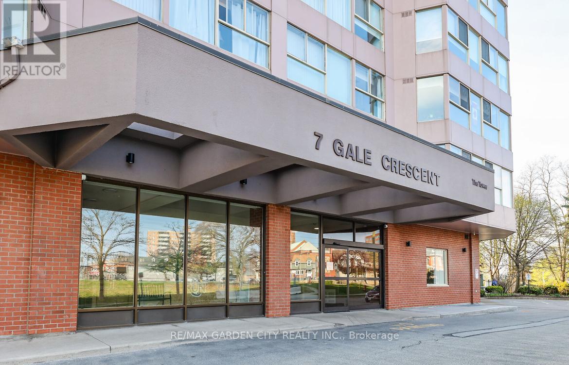 1105 - 7 Gale Crescent, St. Catharines (E. Chester), Ontario  L2R 7M8 - Photo 4 - X12107759