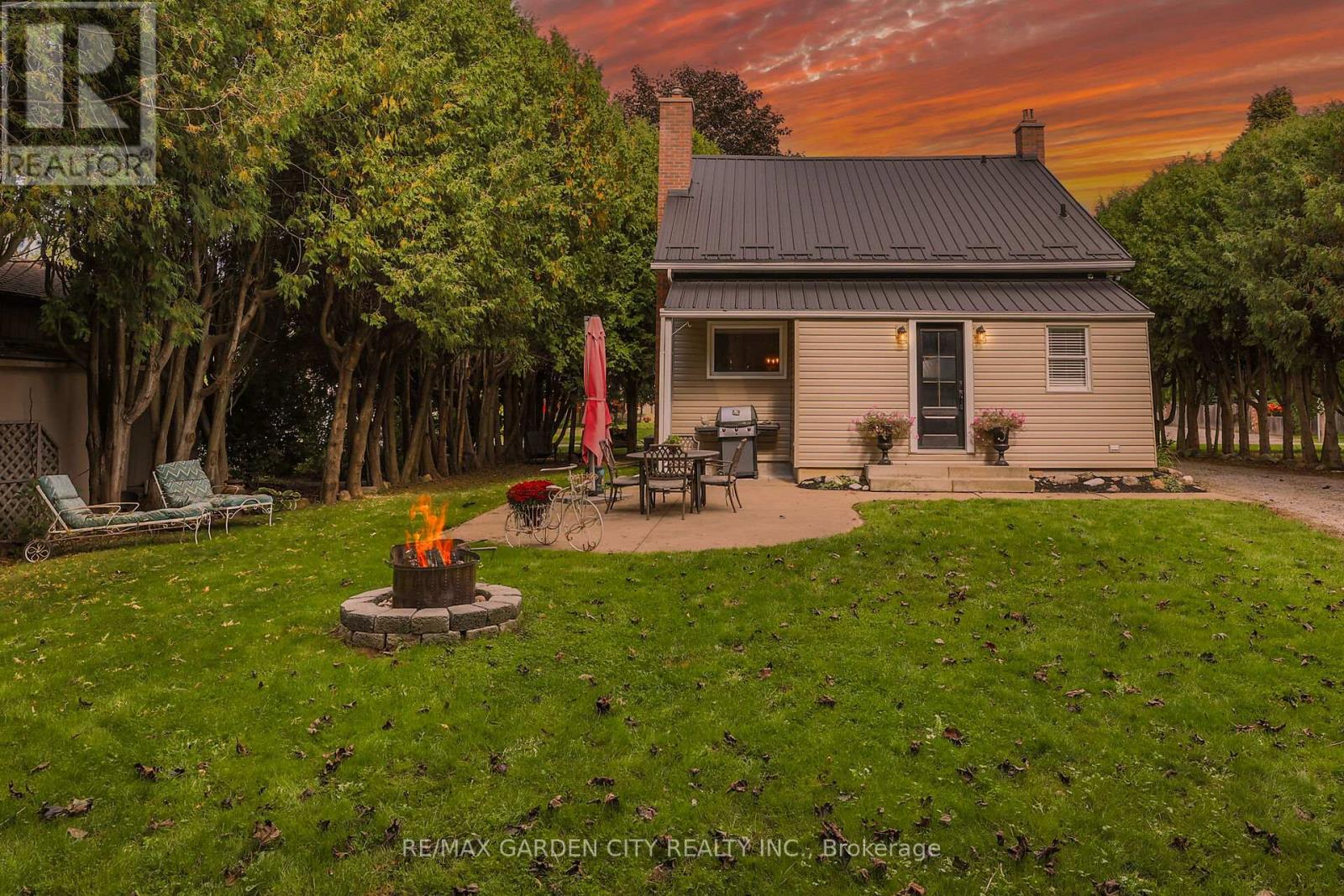 2722 Red Maple Avenue, Lincoln (Lincoln-Jordan/vineland), Ontario  L0R 1S0 - Photo 2 - X12108167