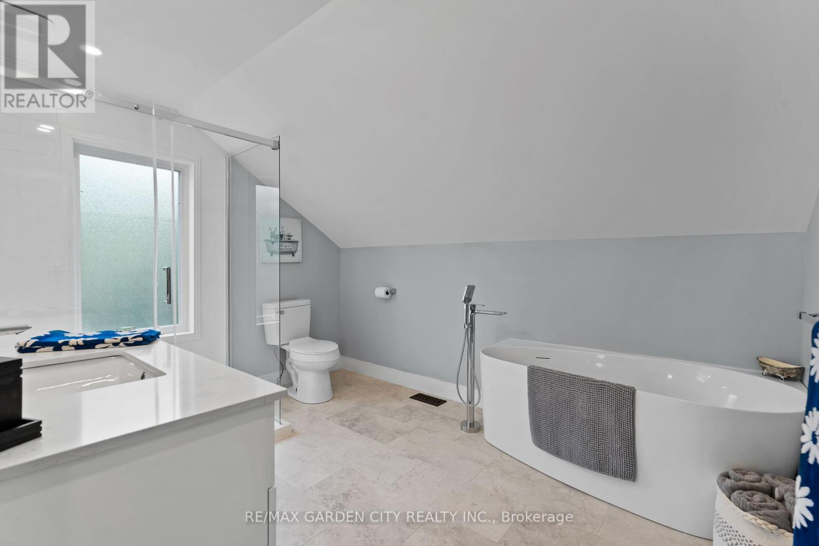 2722 Red Maple Avenue, Lincoln (Lincoln-Jordan/vineland), Ontario  L0R 1S0 - Photo 24 - X12108167