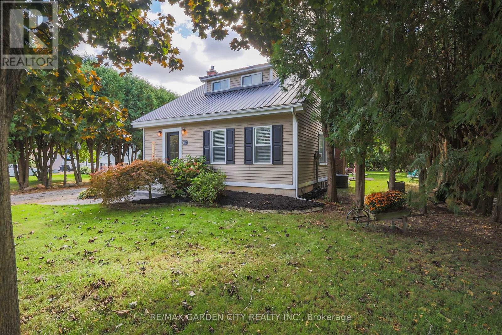 2722 Red Maple Avenue, Lincoln (Lincoln-Jordan/vineland), Ontario  L0R 1S0 - Photo 4 - X12108167
