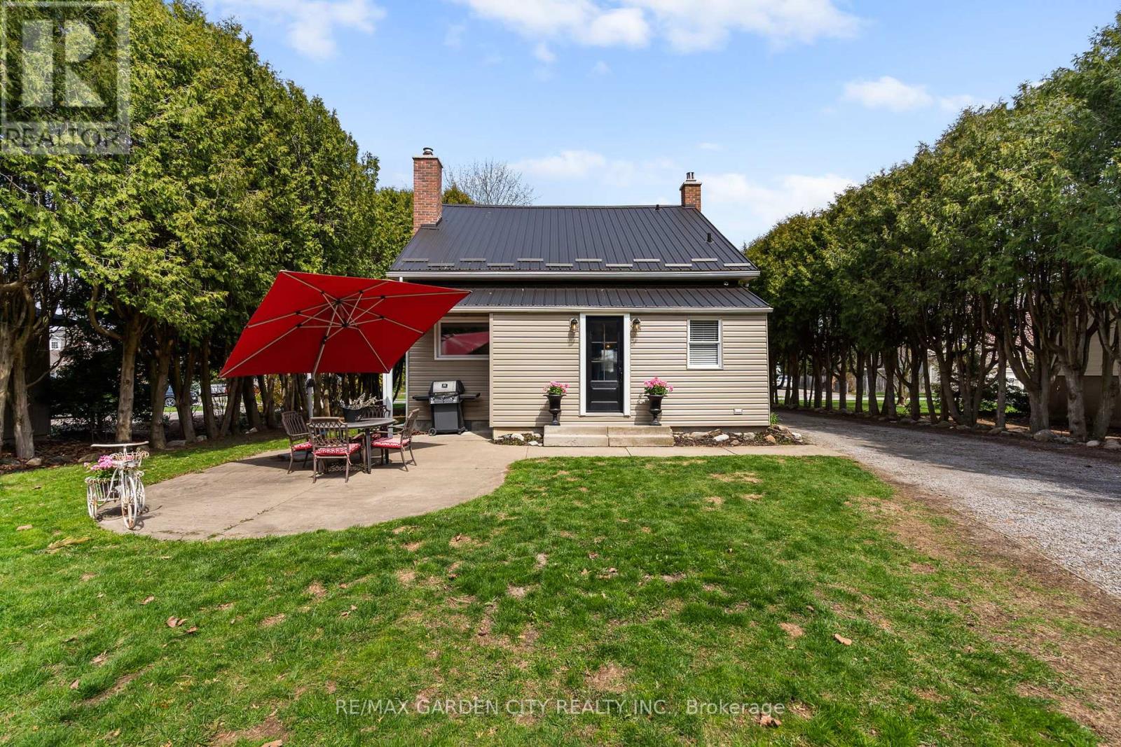 2722 Red Maple Avenue, Lincoln (Lincoln-Jordan/vineland), Ontario  L0R 1S0 - Photo 8 - X12108167