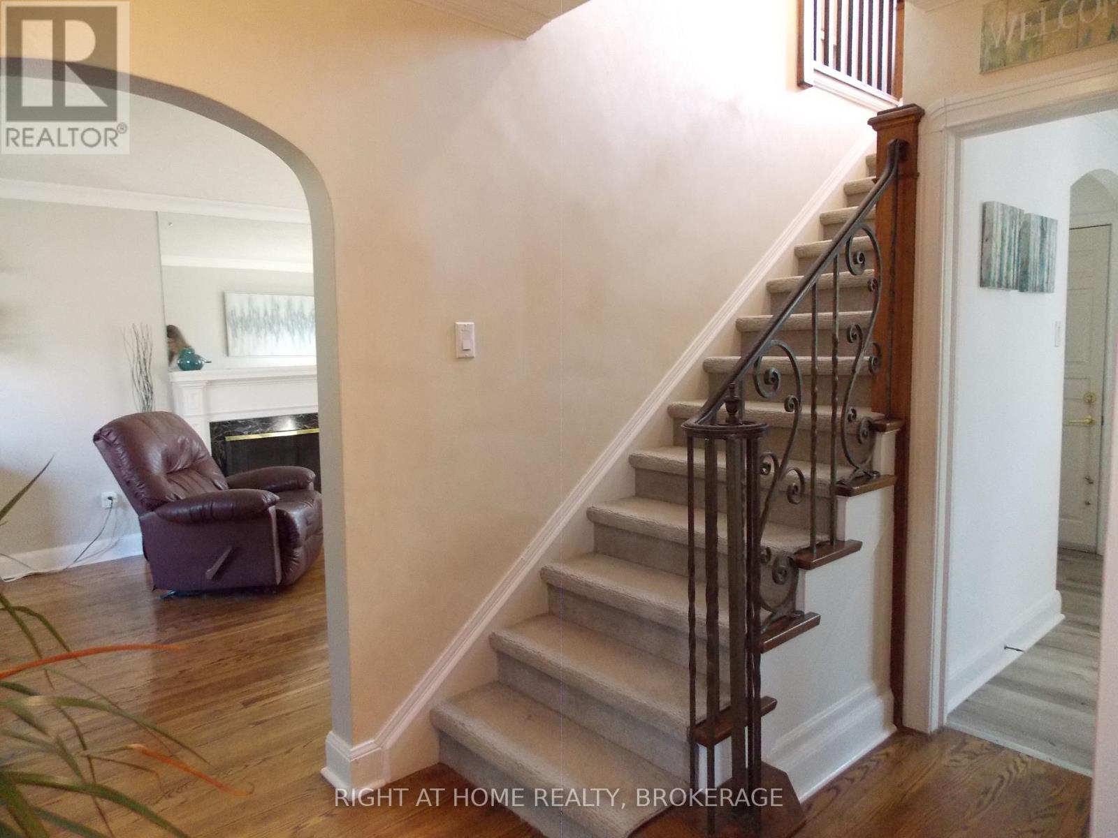 57 Edgar Street, Welland (Prince Charles), Ontario  L3C 1S6 - Photo 2 - X12108288