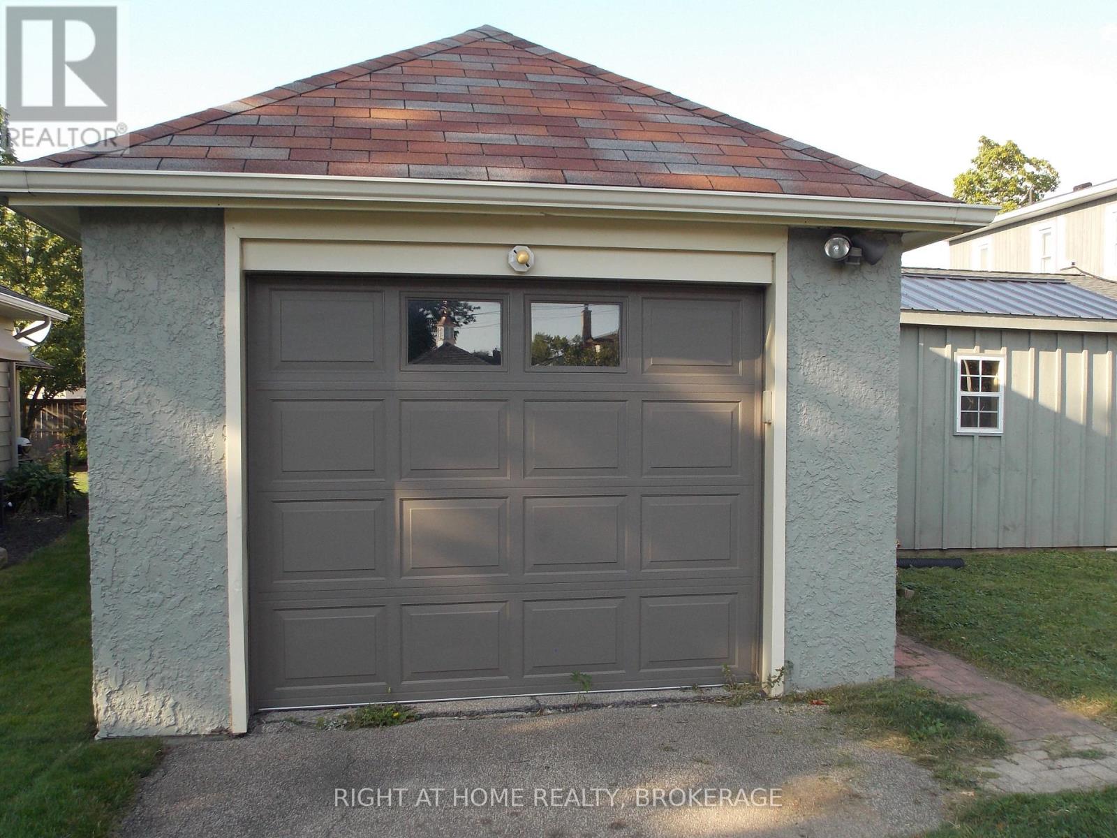 57 Edgar Street, Welland (Prince Charles), Ontario  L3C 1S6 - Photo 37 - X12108288