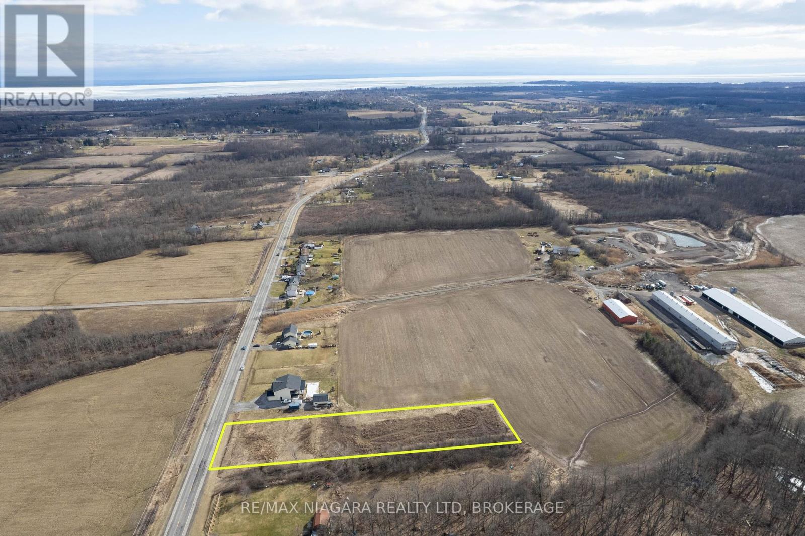 1577 Stevensville Road, Fort Erie (Mulgrave), Ontario  L0S 1S0 - Photo 4 - X12108337