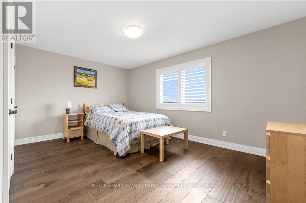 270 Farr Street, Pelham (Fenwick), Ontario  L0S 1C0 - Photo 30 - X12108462