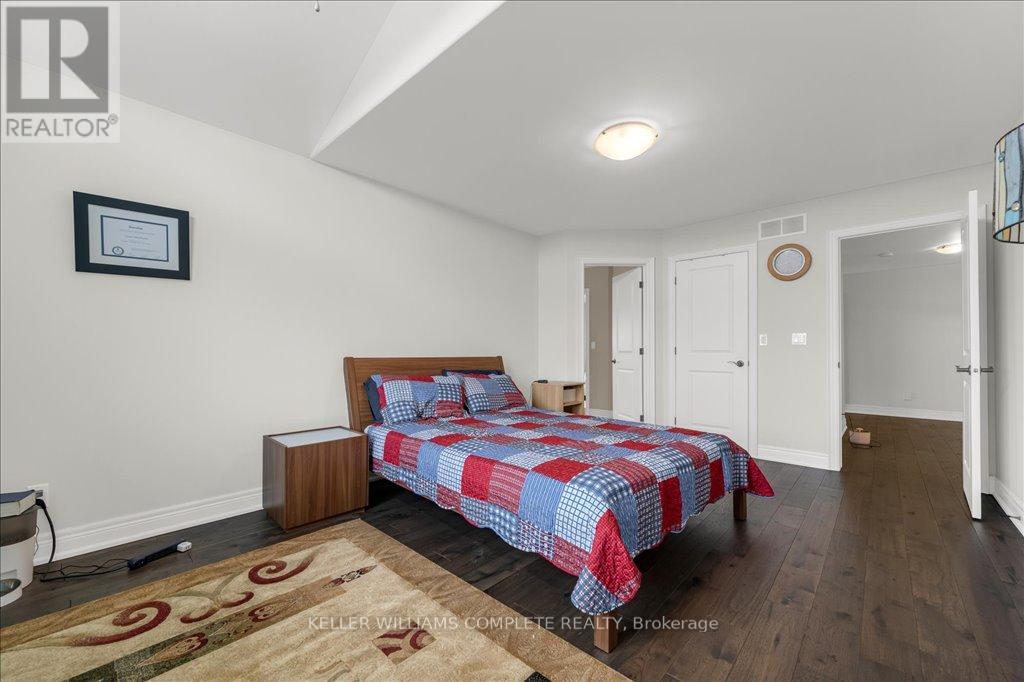 270 Farr Street, Pelham (Fenwick), Ontario  L0S 1C0 - Photo 36 - X12108462