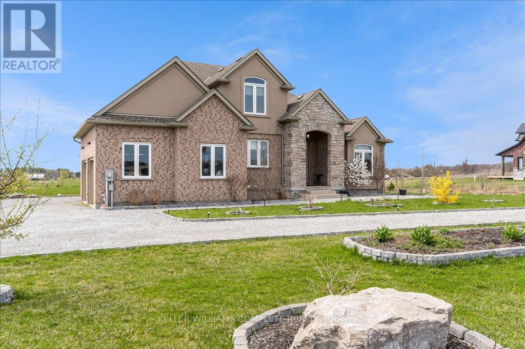 270 Farr Street, Pelham (Fenwick), Ontario  L0S 1C0 - Photo 4 - X12108462