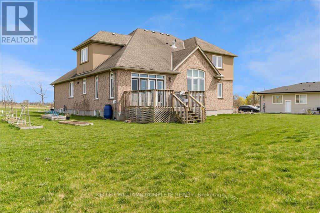 270 Farr Street, Pelham (Fenwick), Ontario  L0S 1C0 - Photo 44 - X12108462