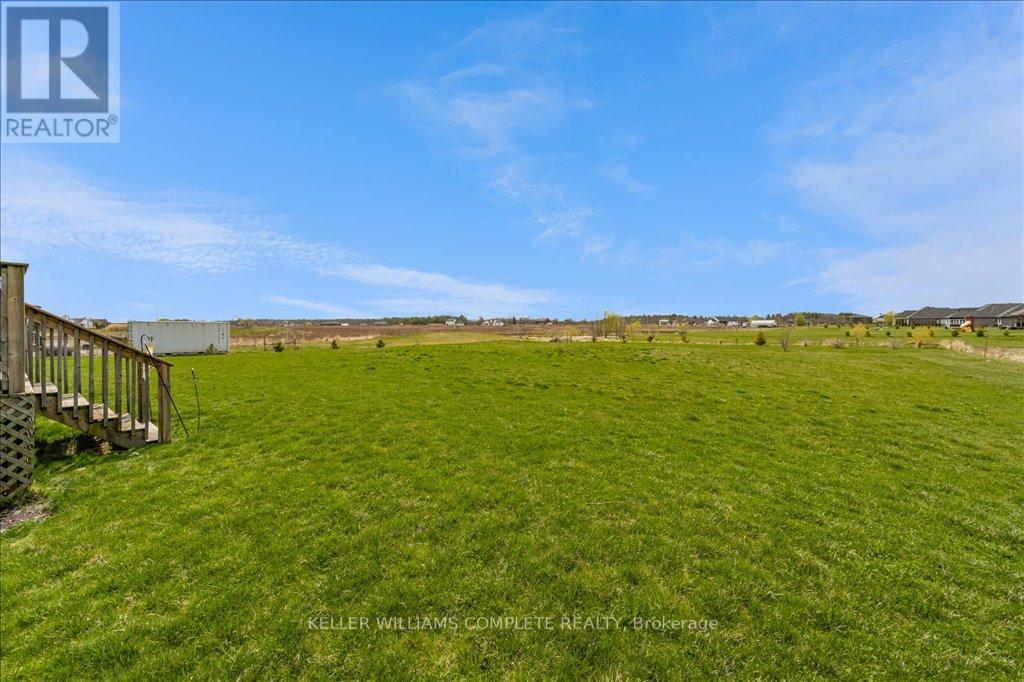 270 Farr Street, Pelham (Fenwick), Ontario  L0S 1C0 - Photo 45 - X12108462