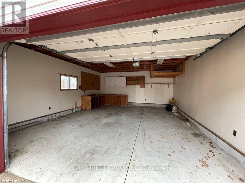 Upper - 75 Bula Drive, St. Catharines (Lakeport), Ontario  L2N 6R7 - Photo 11 - X12108587